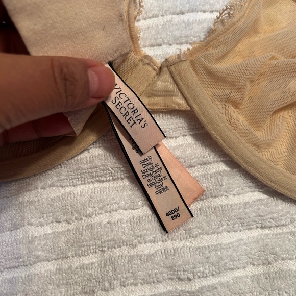 Victoria's Secret Lace Bra in Brown - Picture 8 of 9